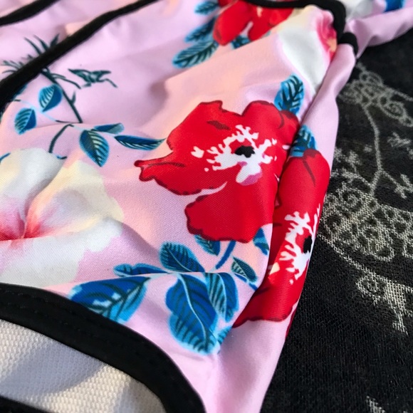 ALMOST GONE! VINTAGE PADDED FLORAL ONE-PIECE SWIM - Picture 4 of 7